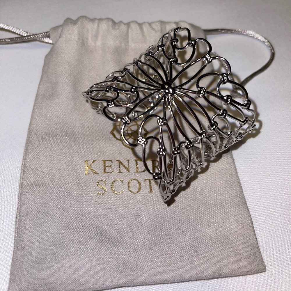 Bracelet cuff
